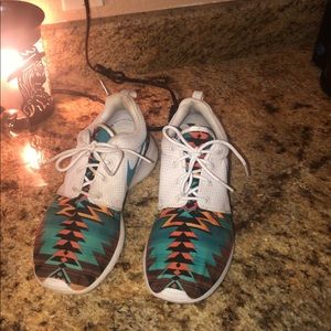 Custom nikes tennis shoes